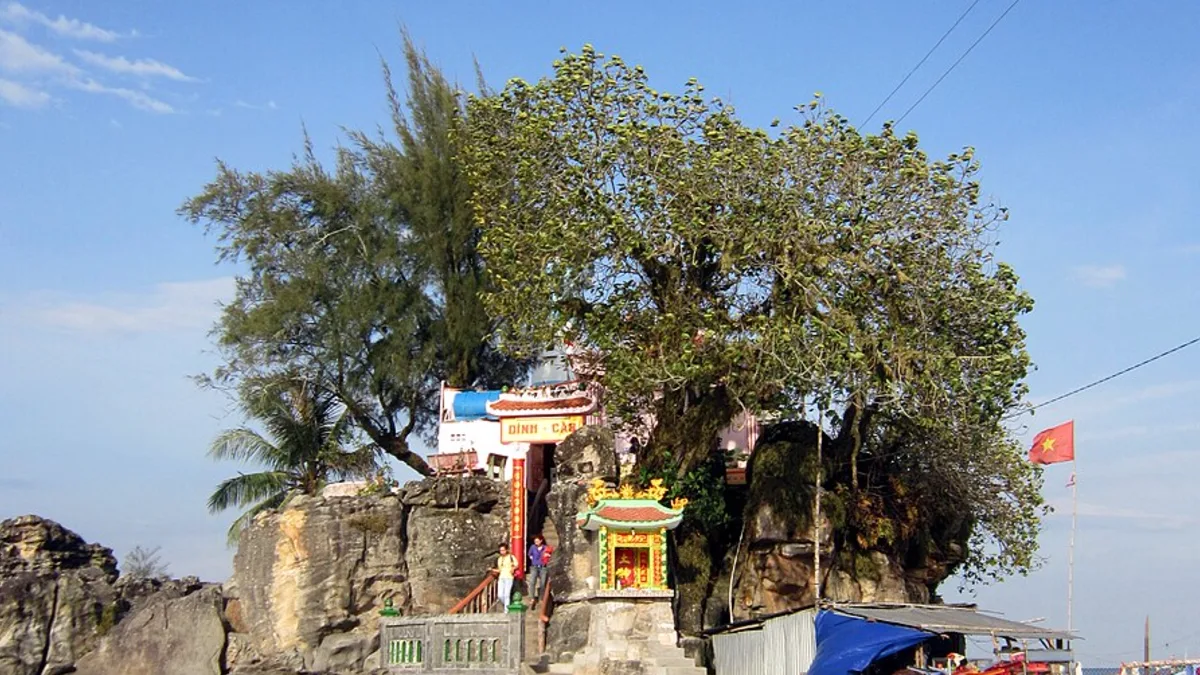 Hoàng hôn lãng mạn tại Dinh Cậu Phú Quốc
